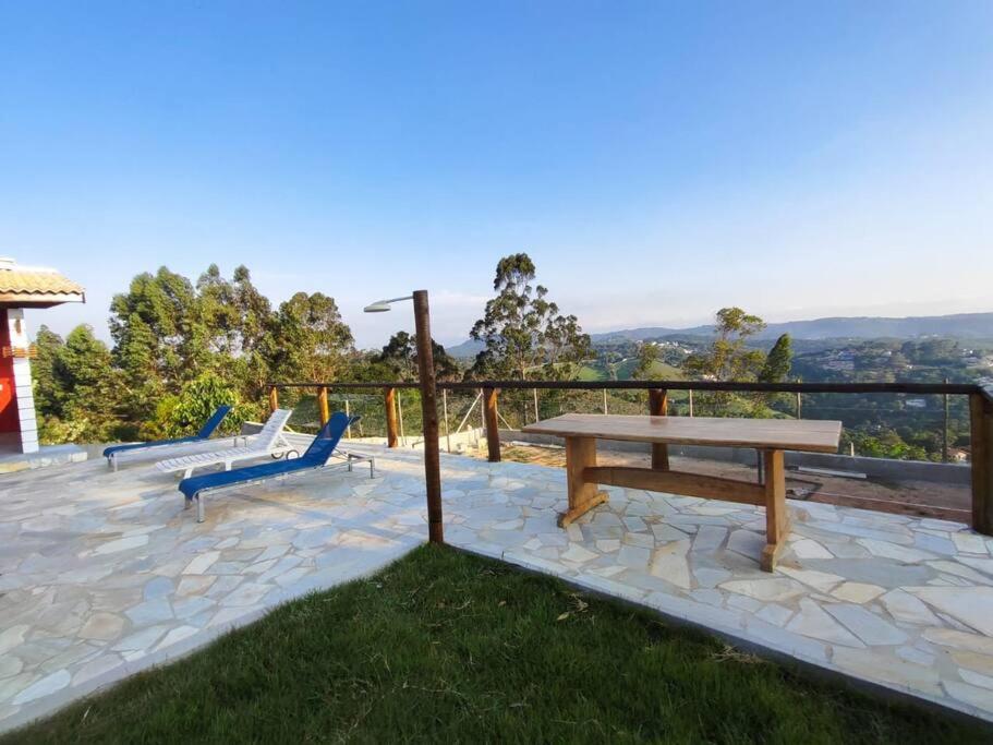 Férias com Piscina e Diversão, Reserve a Chácara Delira!
