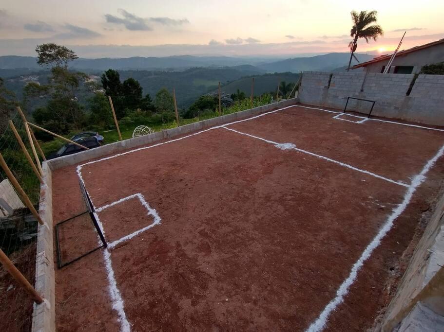 Férias com Piscina e Diversão, Reserve a Chácara Delira!