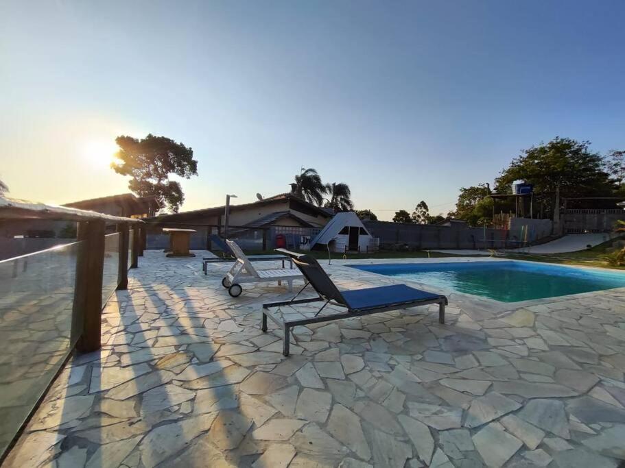 Férias com Piscina e Diversão, Reserve a Chácara Delira!