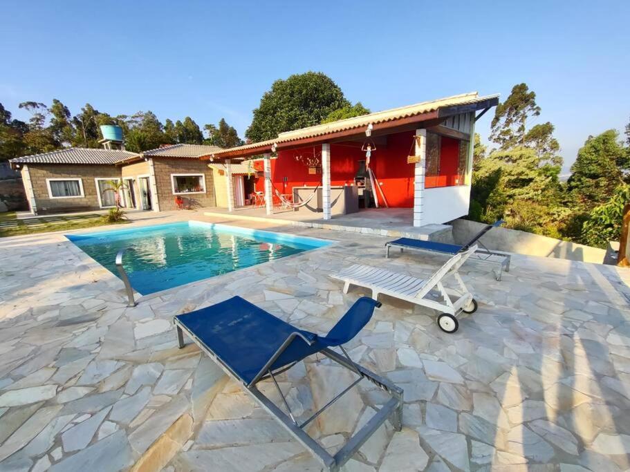 Férias com Piscina e Diversão, Reserve a Chácara Delira!