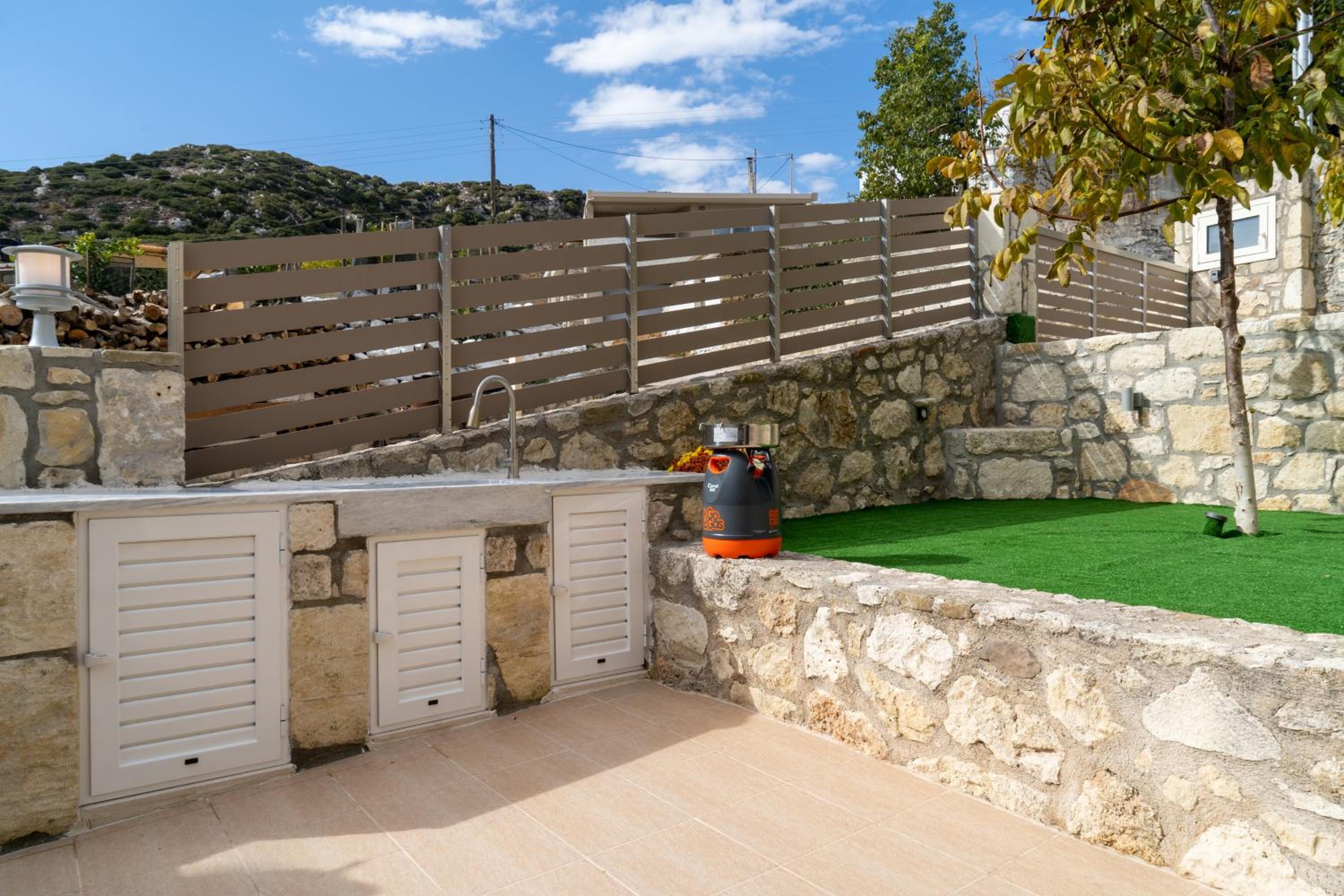 Mareu Stonehouse