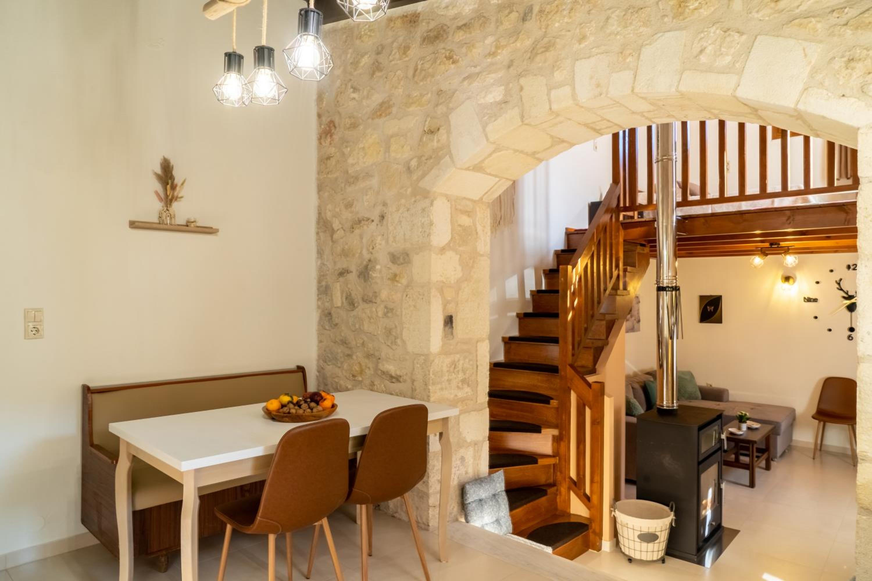 Mareu Stonehouse