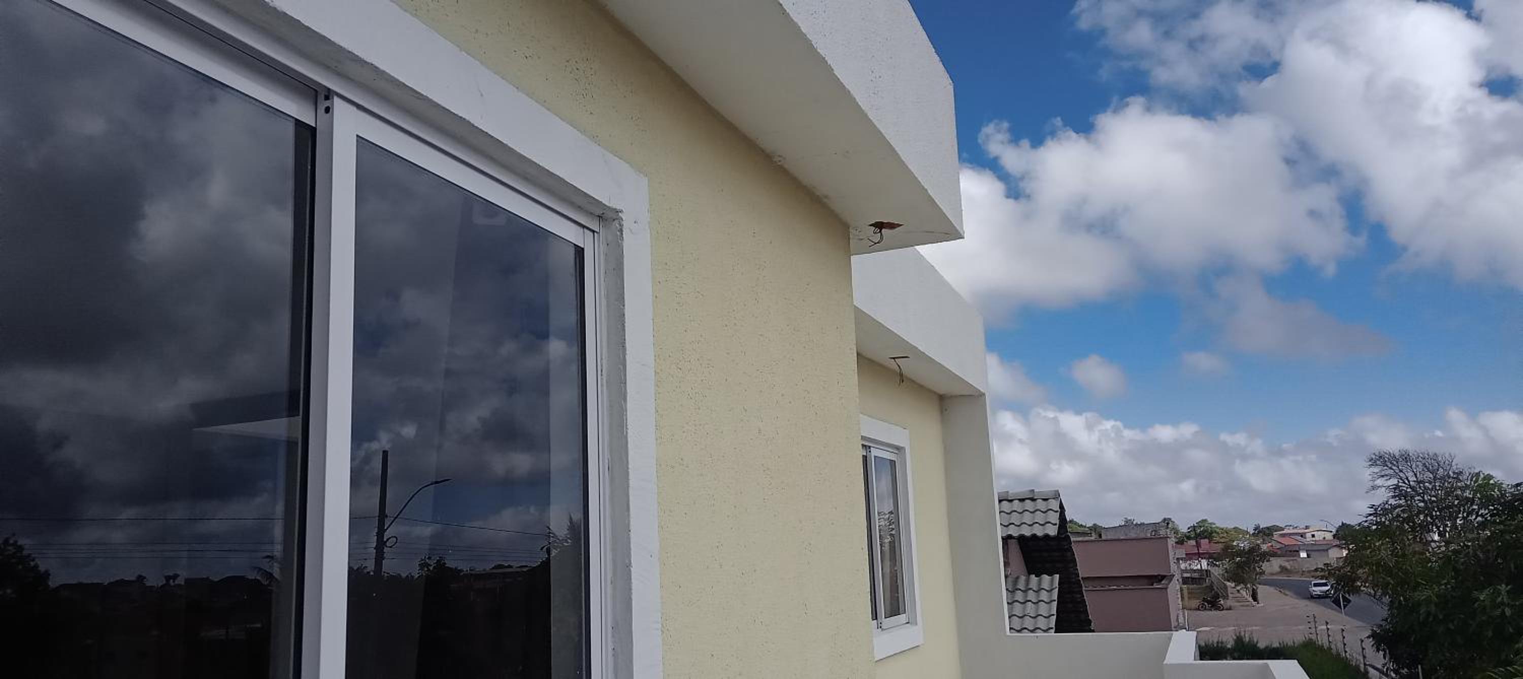 Casa ideal 6 quatros sendo 4 suítes 2 km do centro