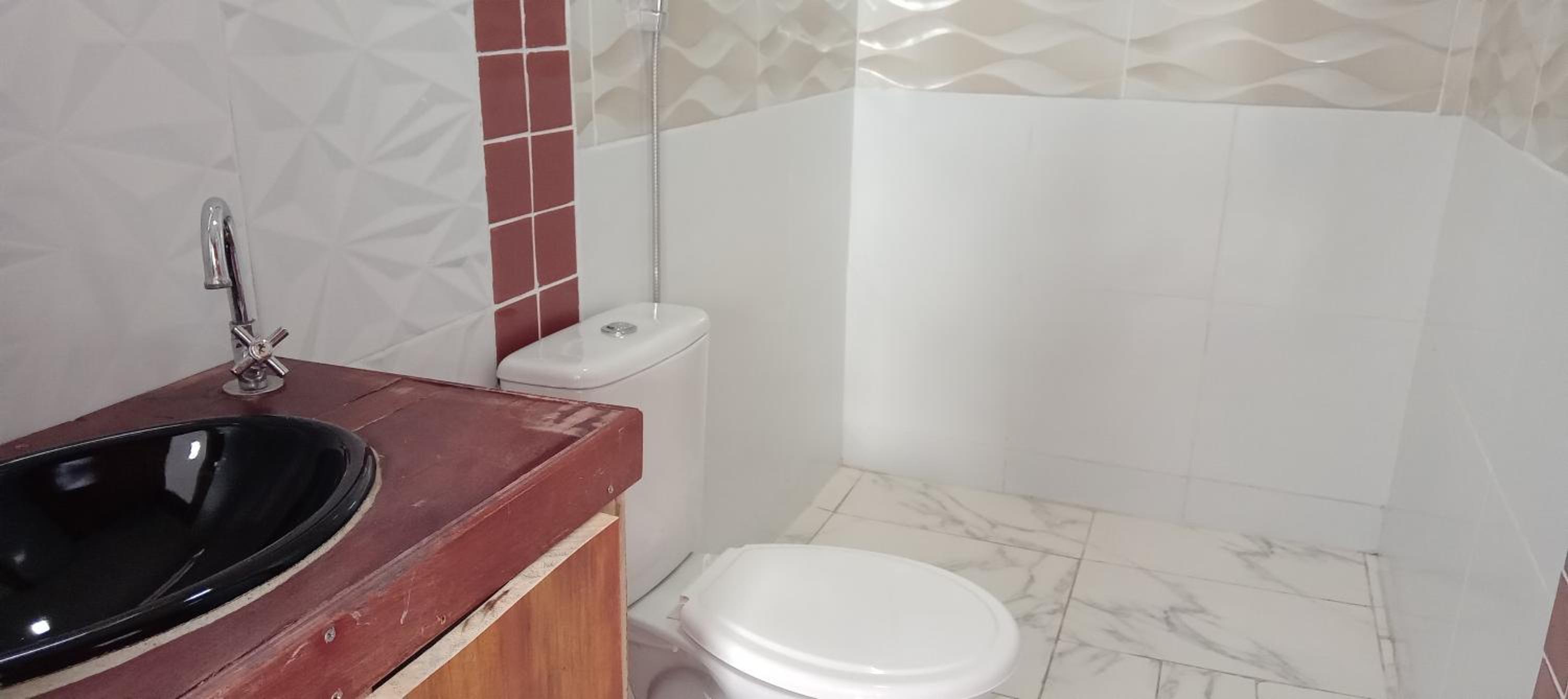 Casa ideal 6 quatros sendo 4 suítes 2 km do centro