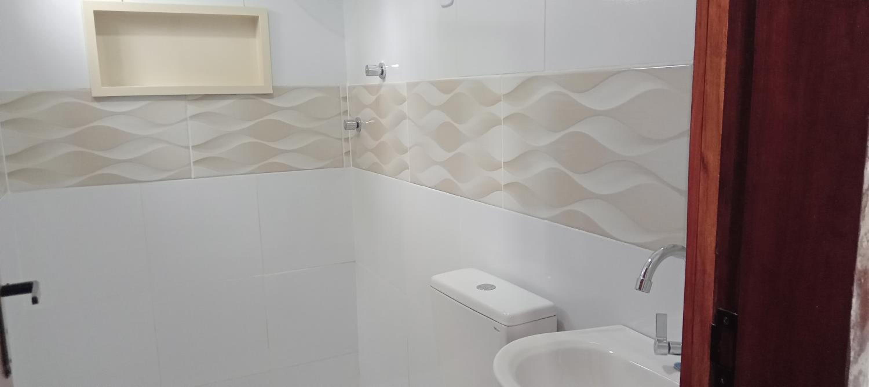 Casa ideal 6 quatros sendo 4 suítes 2 km do centro