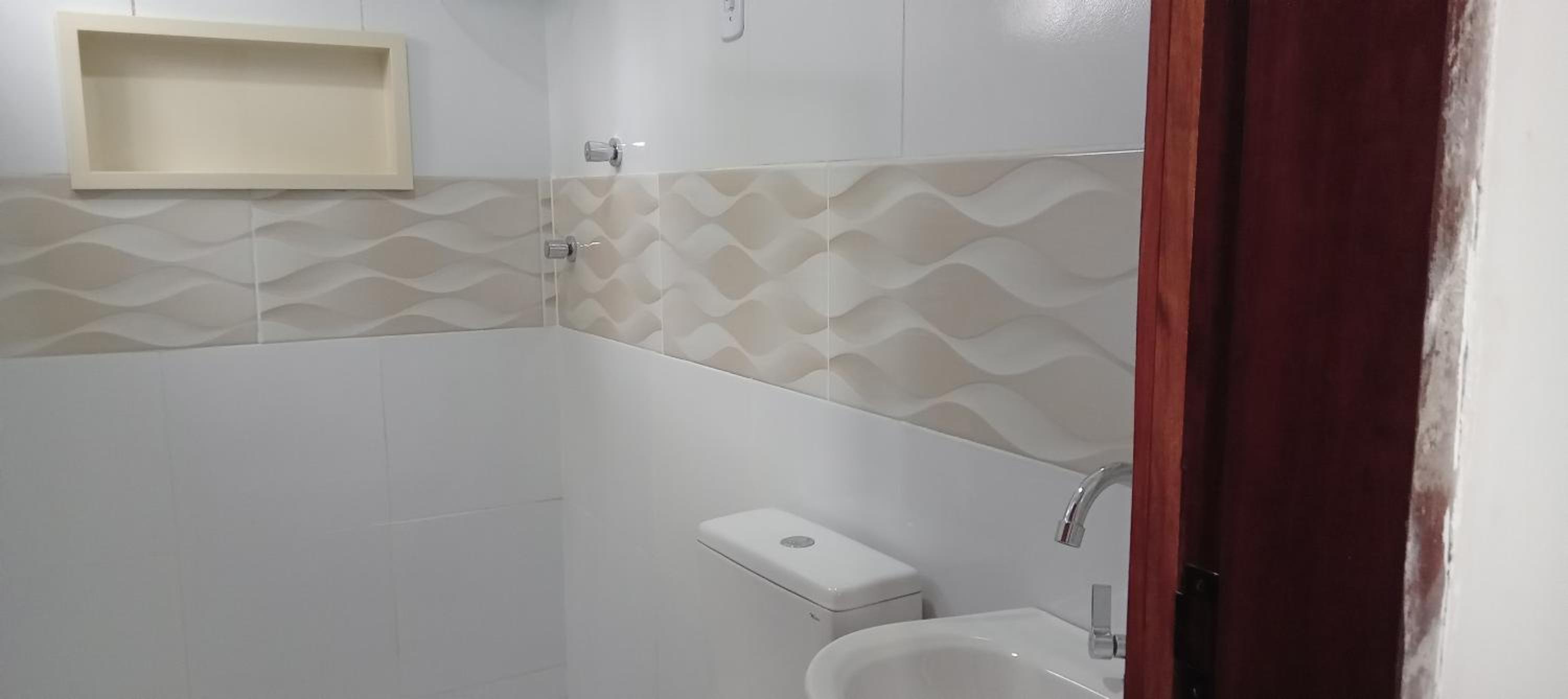 Casa ideal 6 quatros sendo 4 suítes 2 km do centro