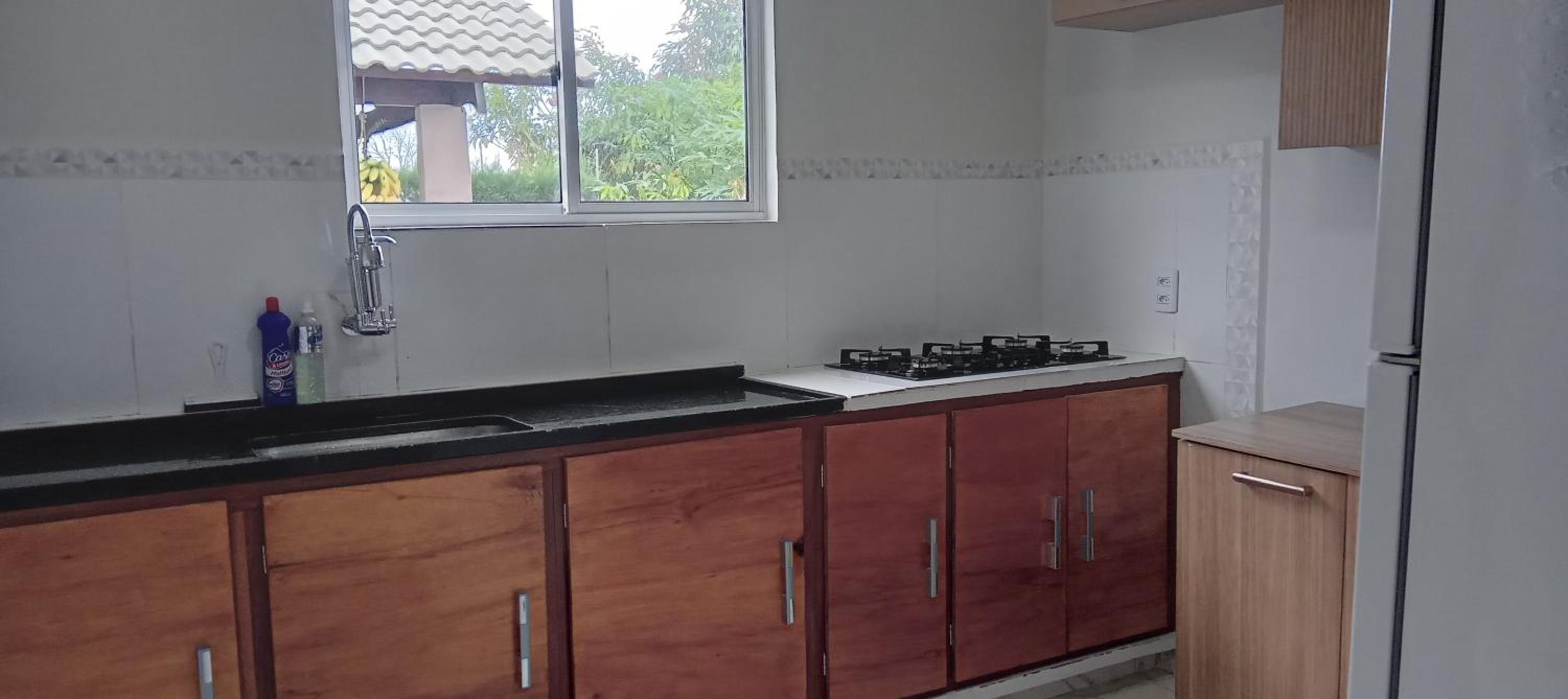 Casa ideal 6 quatros sendo 4 suítes 2 km do centro