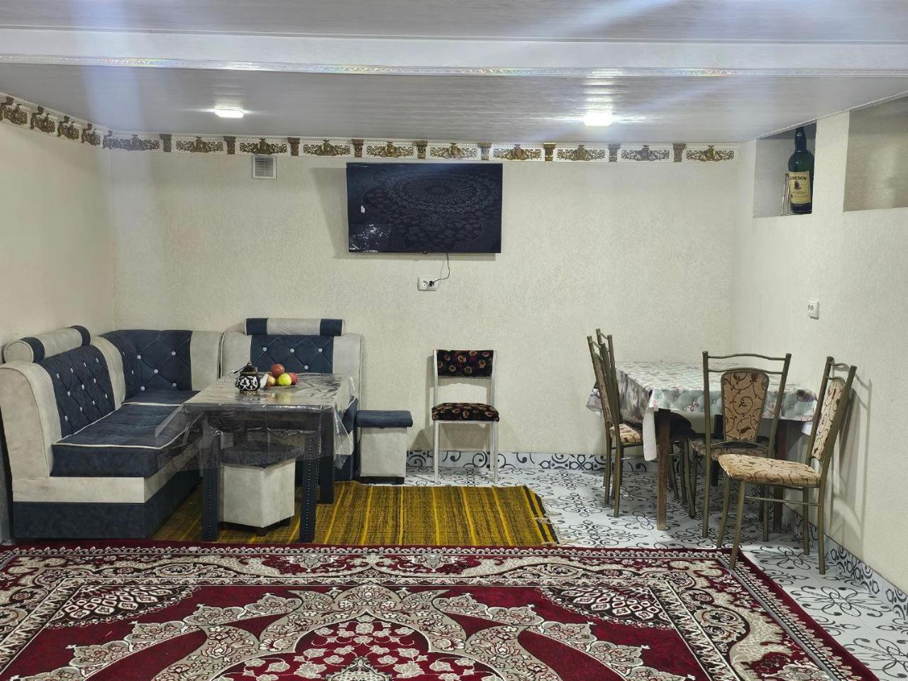 Mironshox Guest House