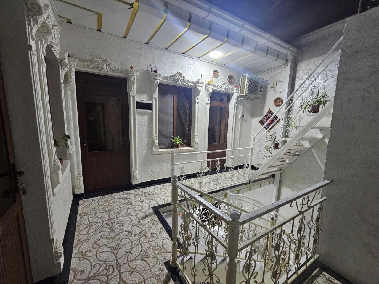 Mironshox Guest House