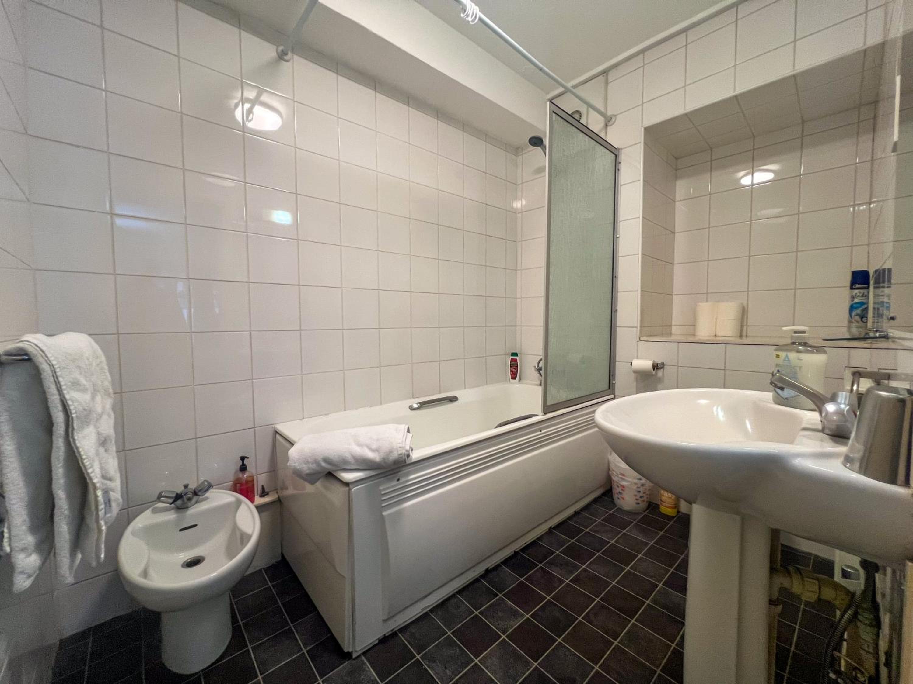 Stylish Apartments in the Heart of Soho Your West End Escape!
