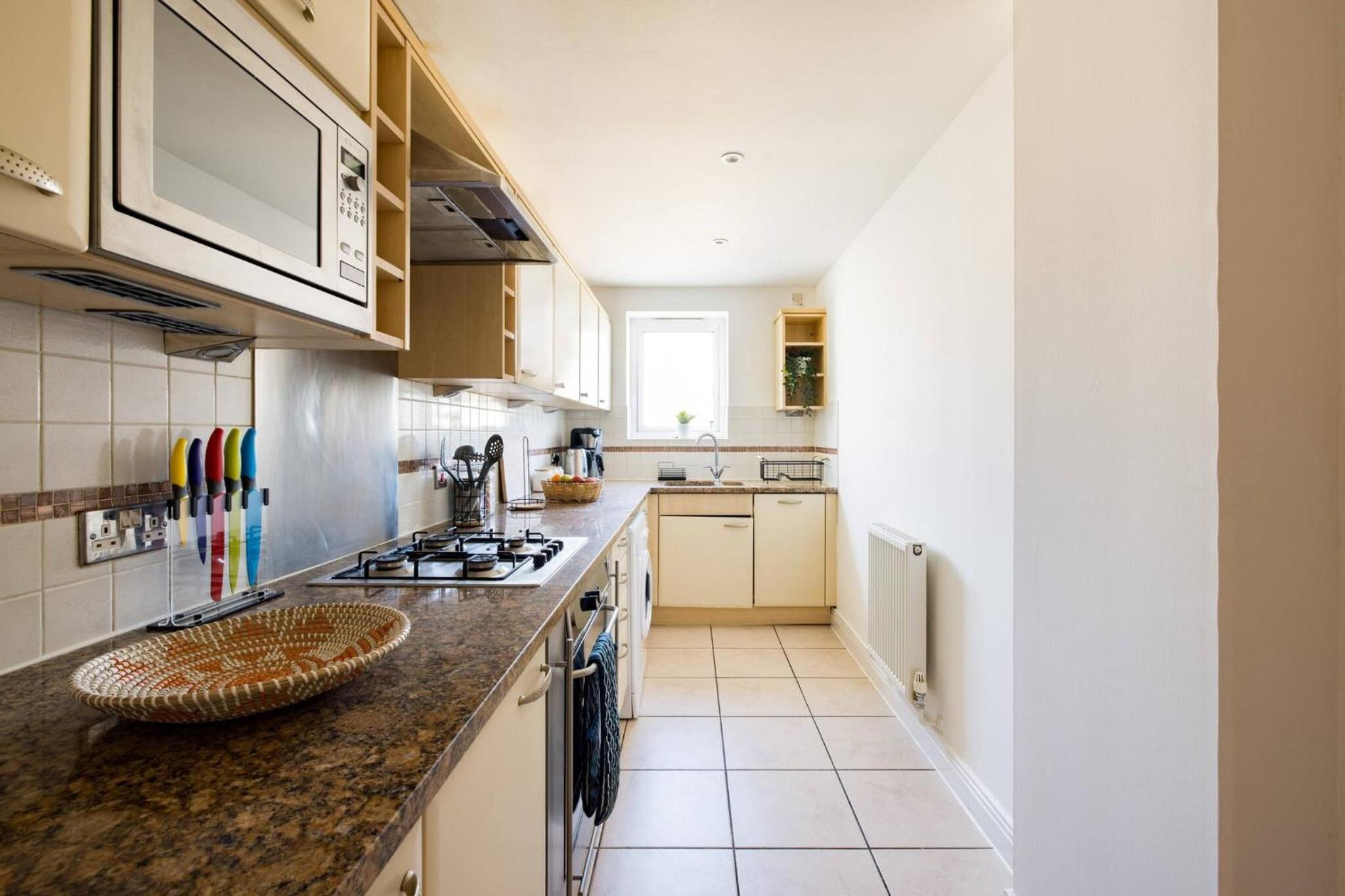 Wild Roses Service Apartments - East India view 4