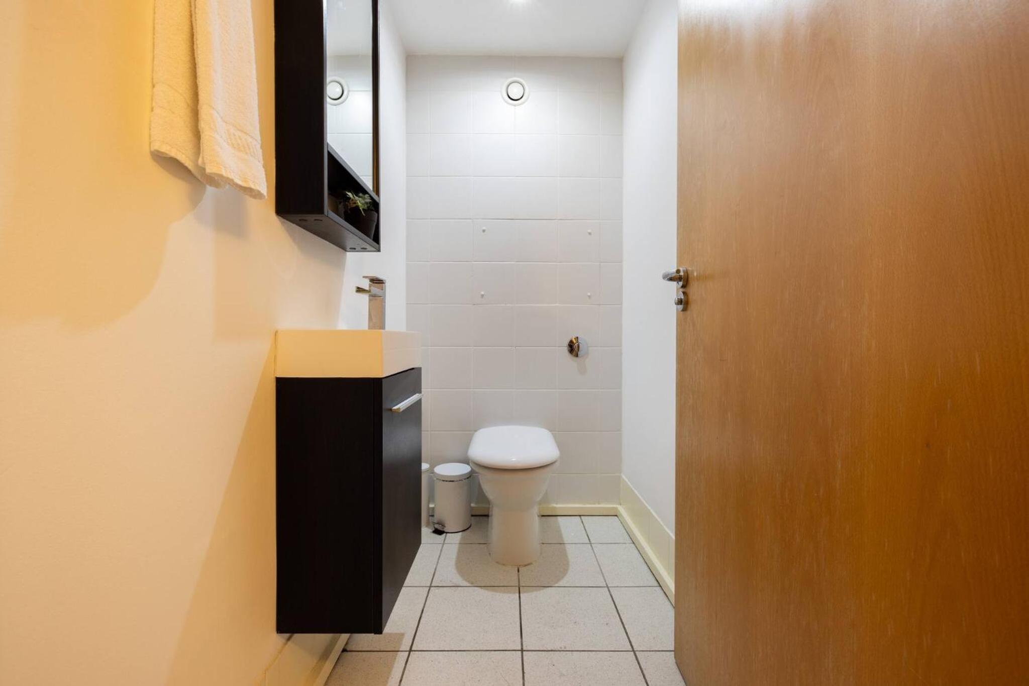 Wild Roses Serviced Apartments - ExCel Warehouse 2