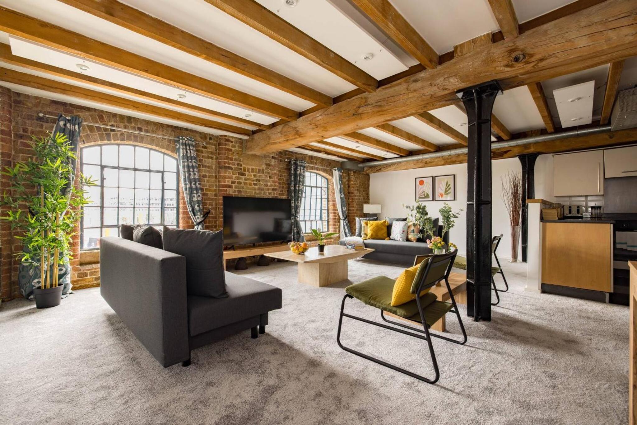 Wild Roses Serviced Apartments - ExCel Warehouse 2