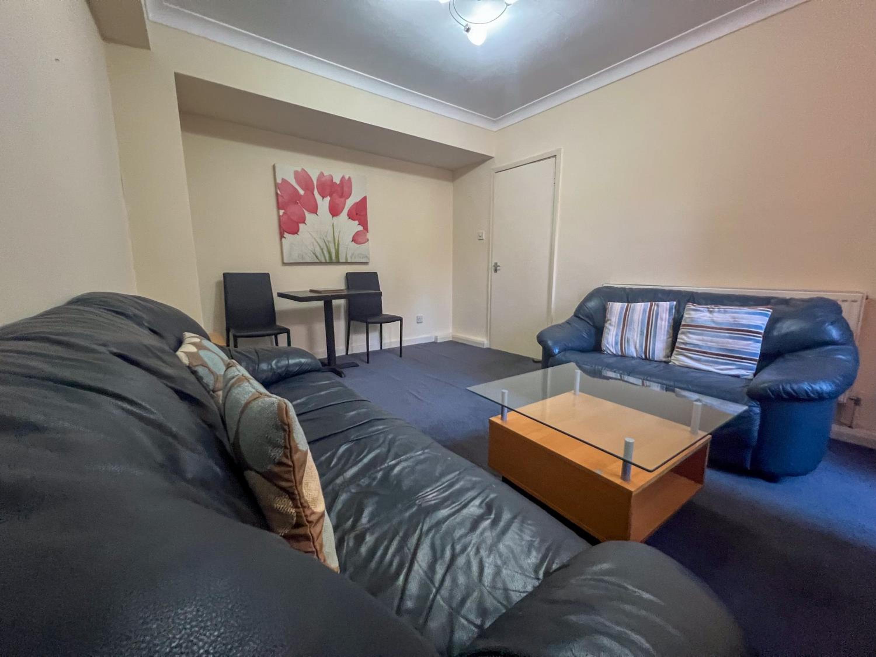 Stylish Apartments in the Heart of Soho Your West End Escape!