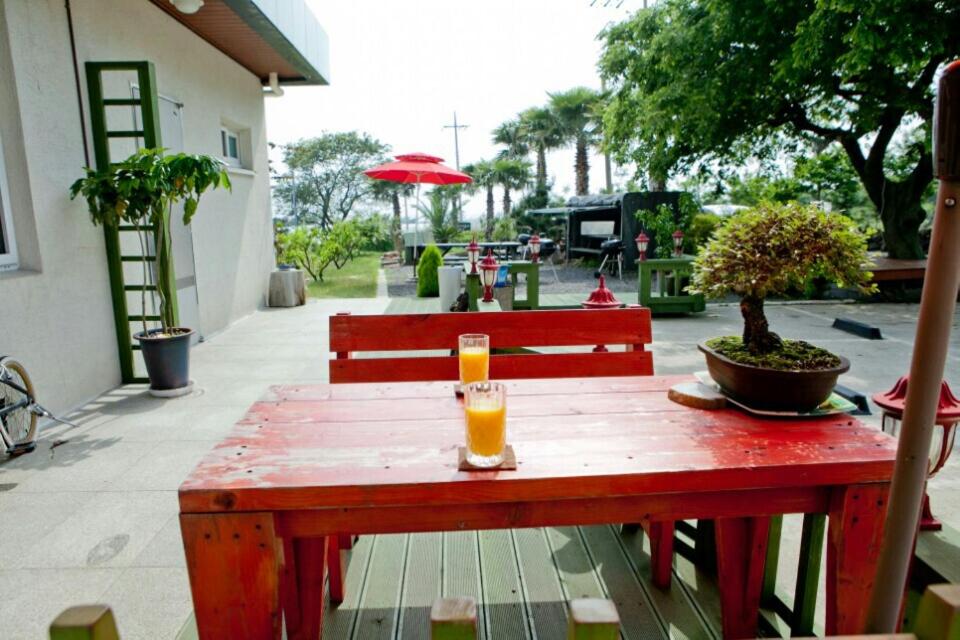 Jeju Bada Wi Olle Pension