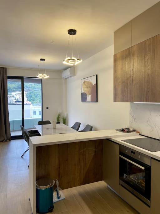 Modern 2BR Apt in Rafailovići - Near the Beach view 2