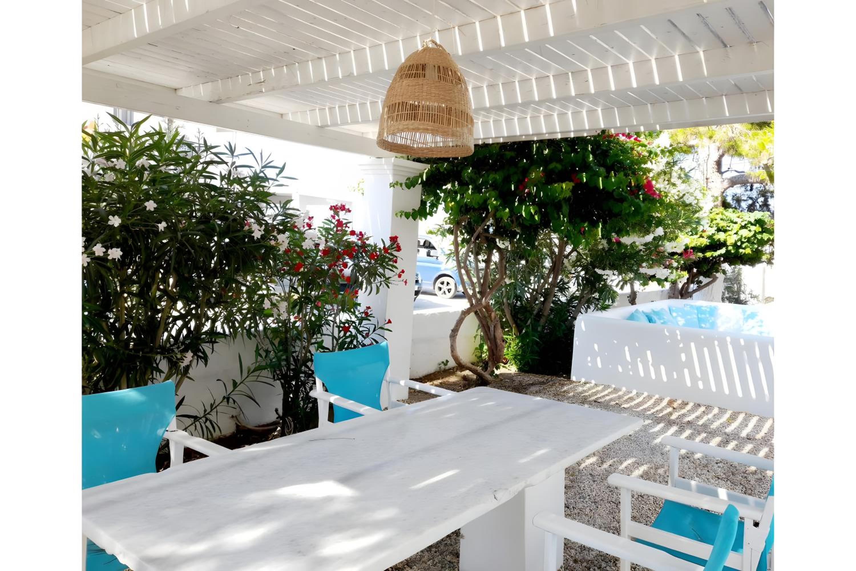 Maroulis Studios Naxos view 3