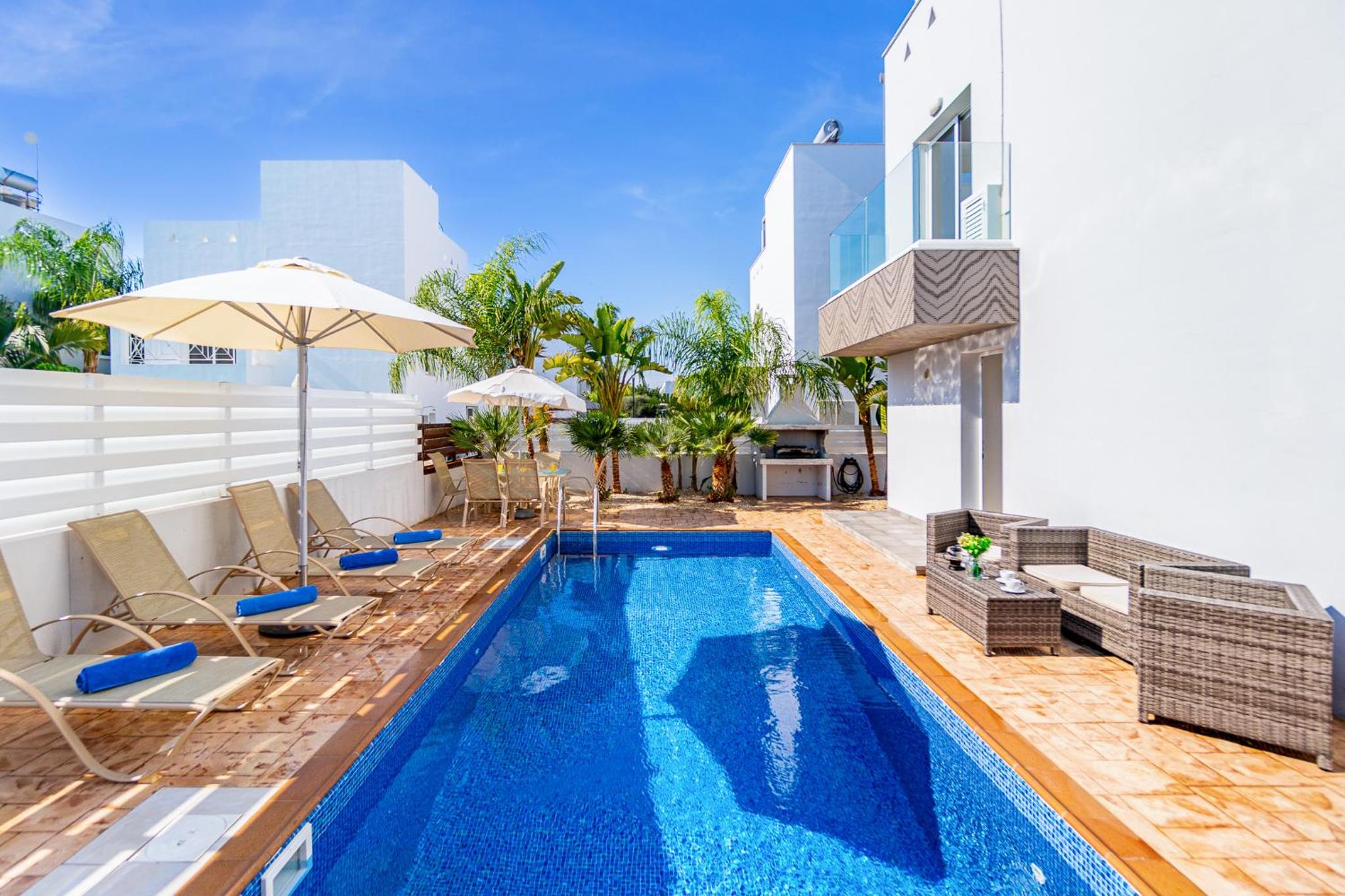Villa Nissini by Ezoria Villas
