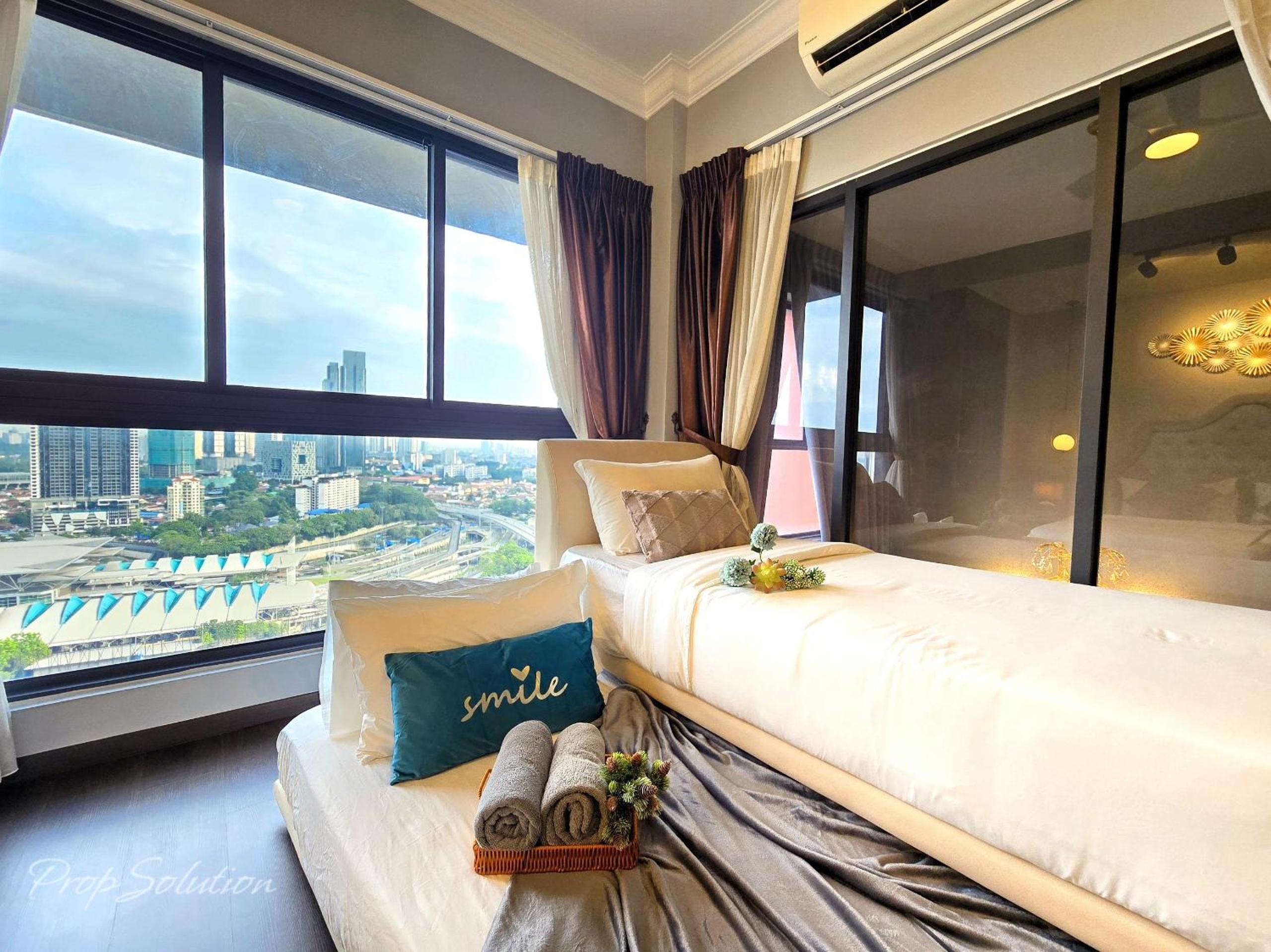 Cozy Loft Suite 2BR near JB CIQ 7Pax