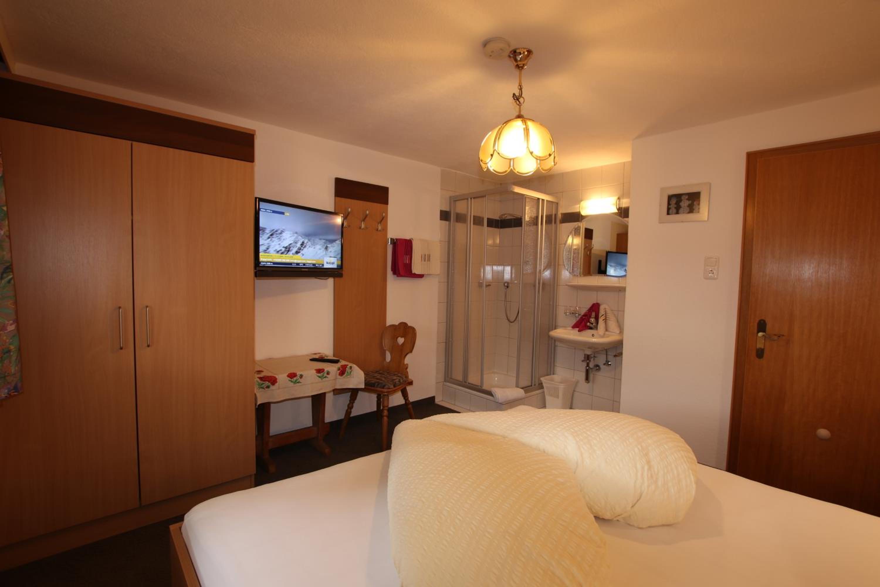 Ferienwohnung im Zentrum von Kappl Paznauntal PAZN100 by FeWo-PLAN
