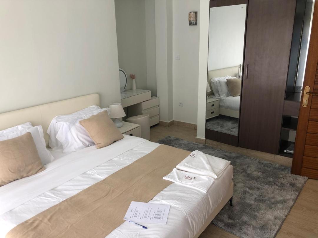 Vista Luxury Apartment view 4