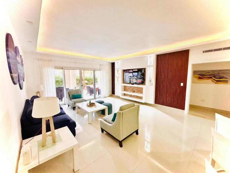 Best Vacation Suite Room Ocean Front