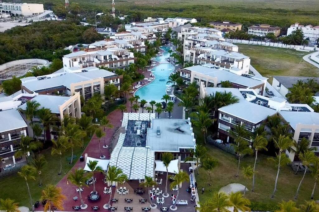 Best Vacation Suite Room Ocean Front