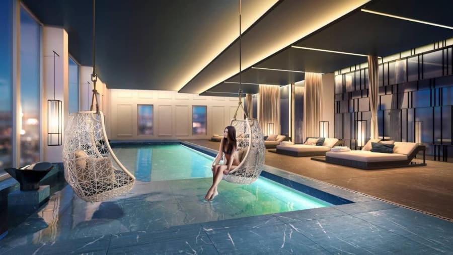 Spectacular Skyline Views - Downtown Montreal - Luxury Condo & Penthouse