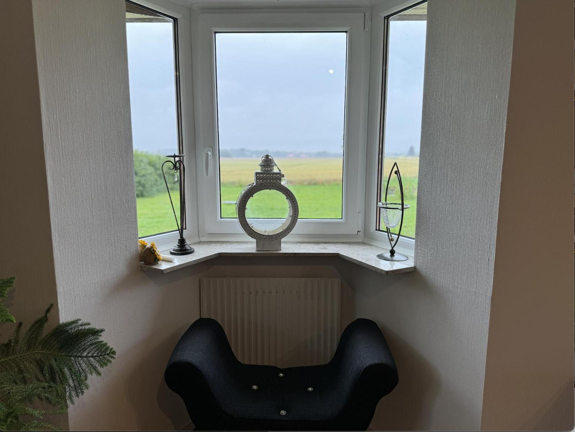 Hilleshögs Lantvilla view 3