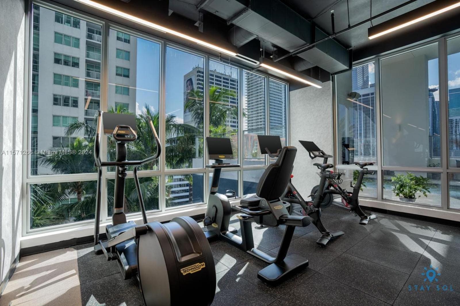Beautiful Apartment with gym and amazing Pool