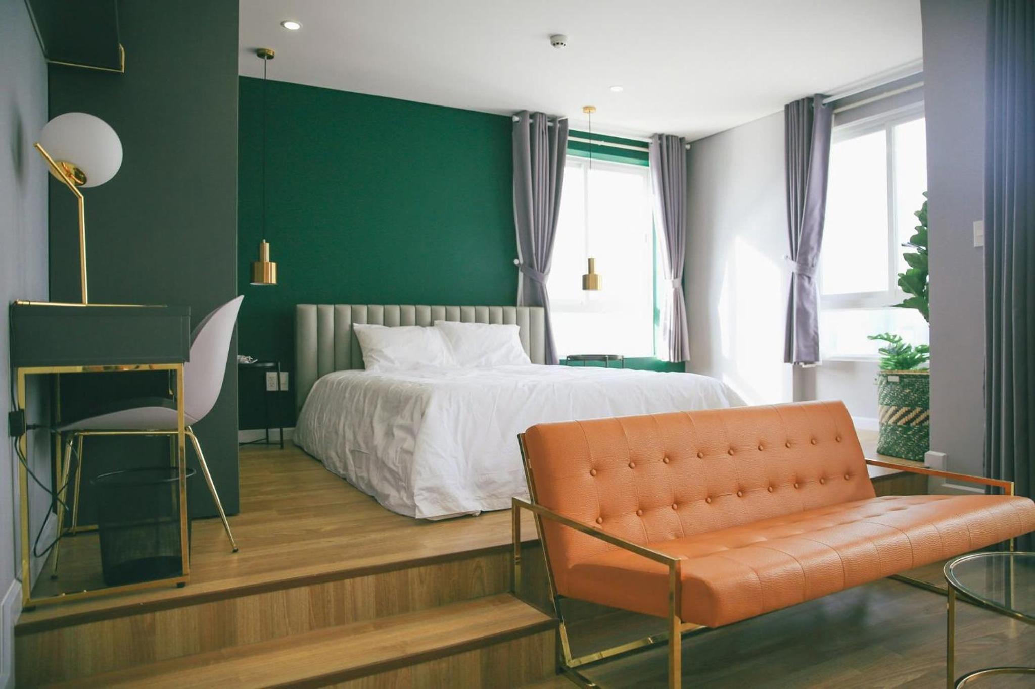 Spacious 4BR apat at Saigon Centre with pool, supermarket, view