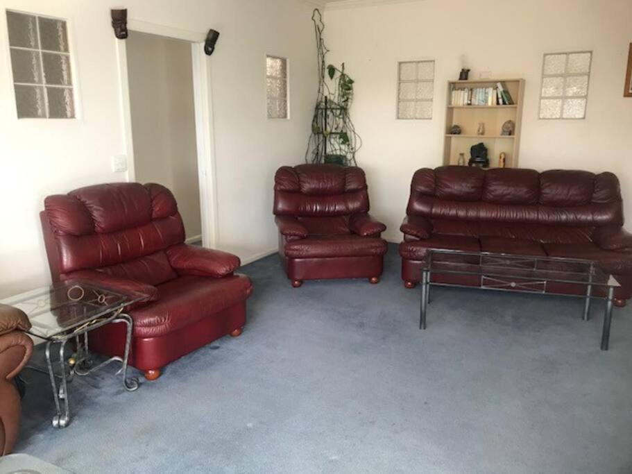 Spacious 6-BR & 3 baths House in Prime Location
