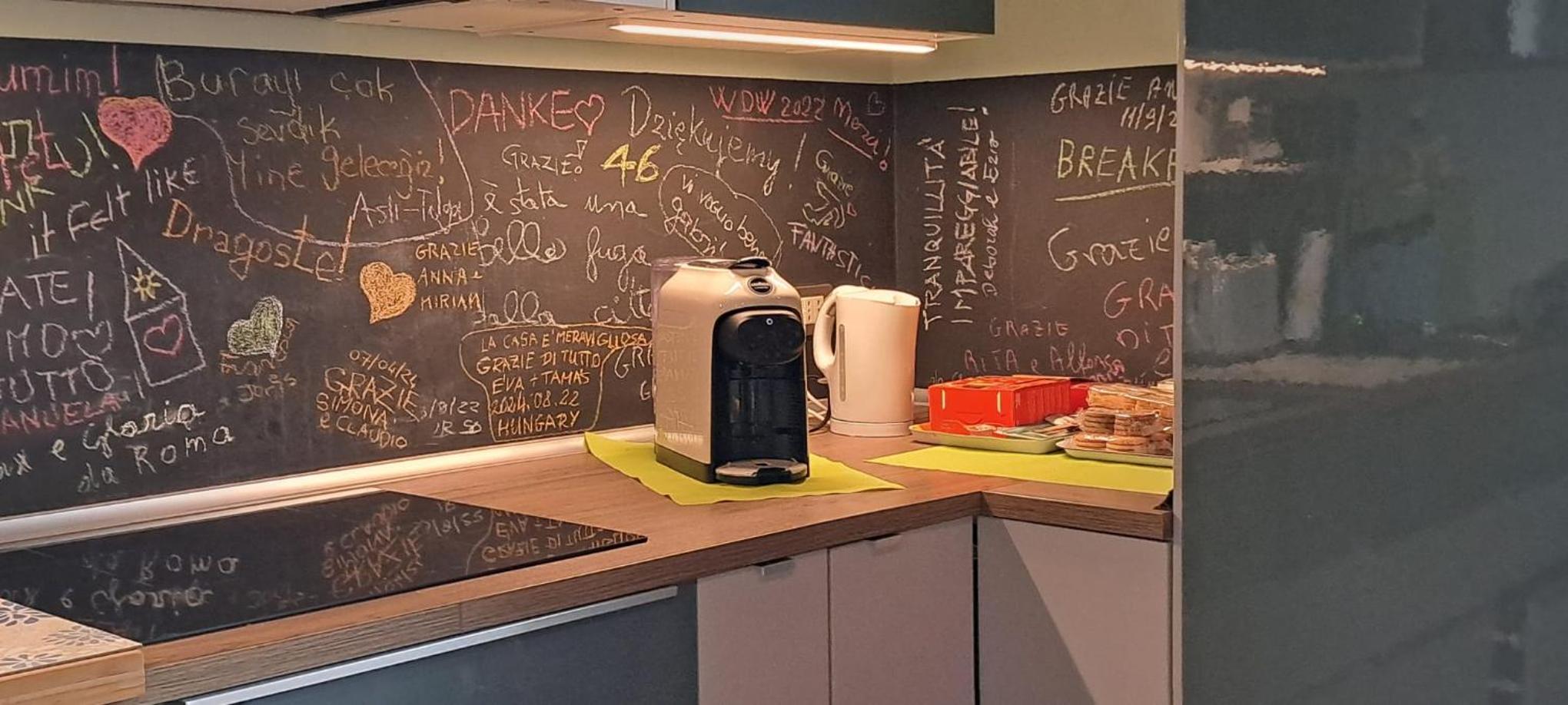I Tamerici en Saludecio — kitchen