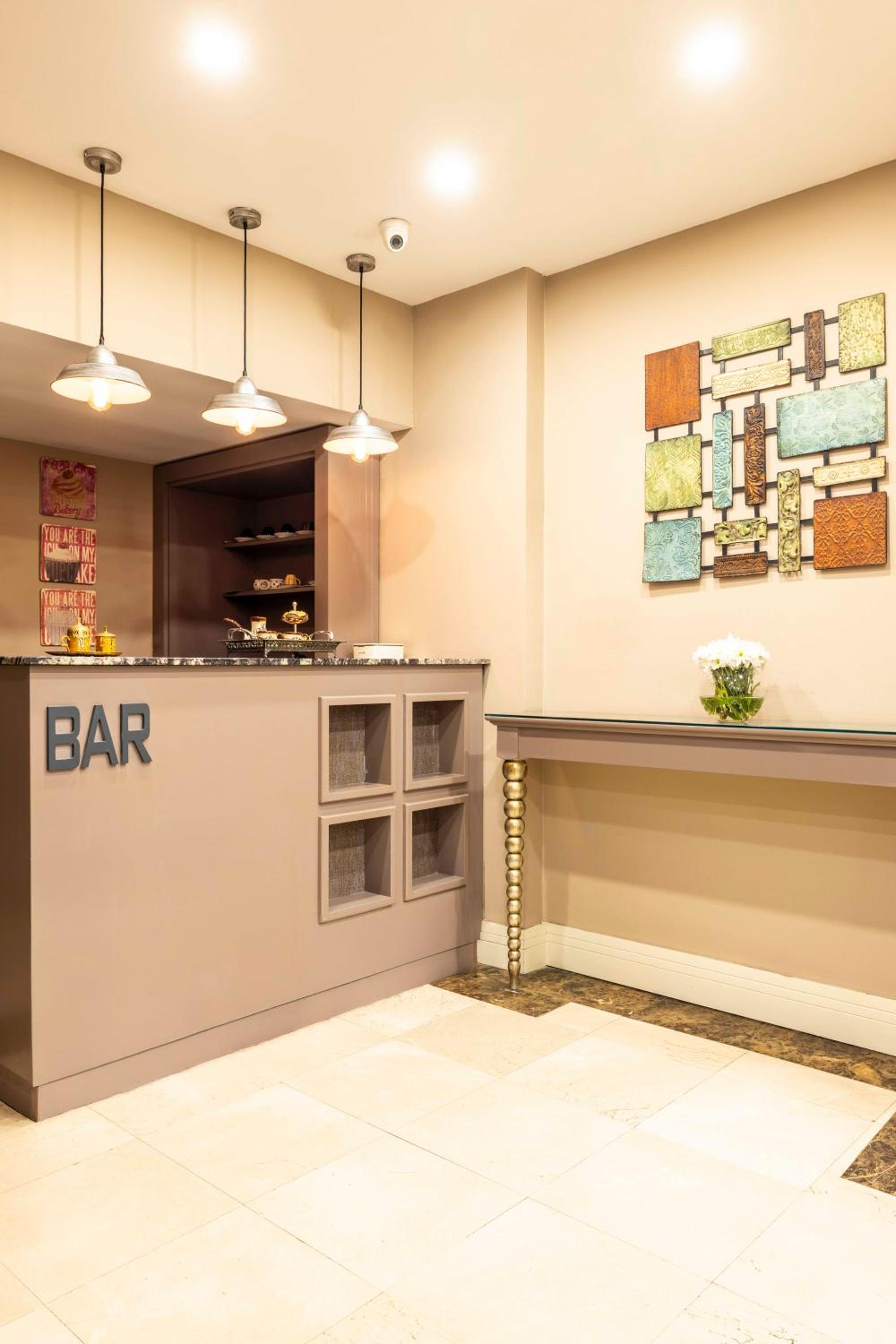 Raymond Hotel Old City - Image 22