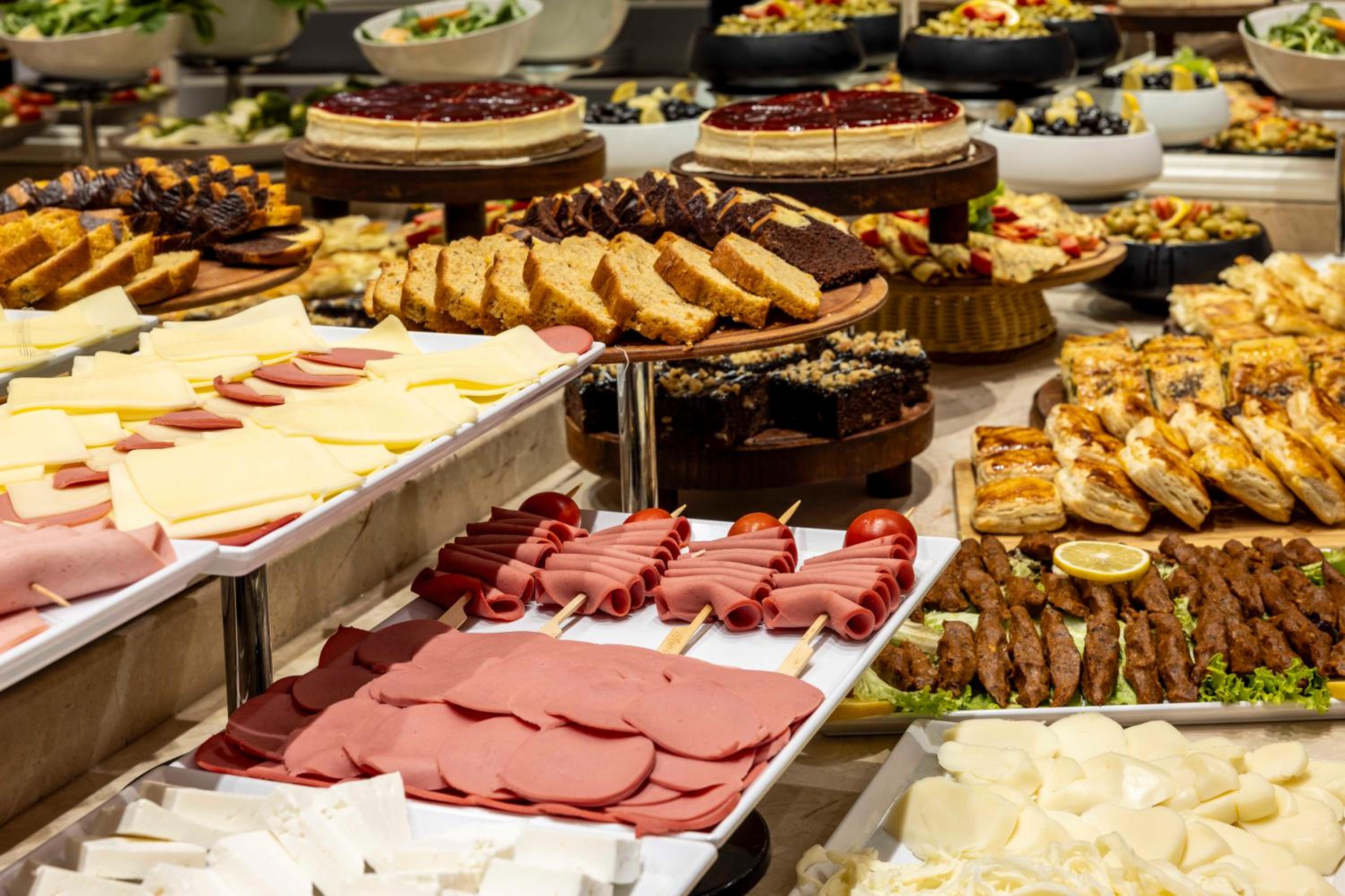 Raymond Hotel Old City - Image 15