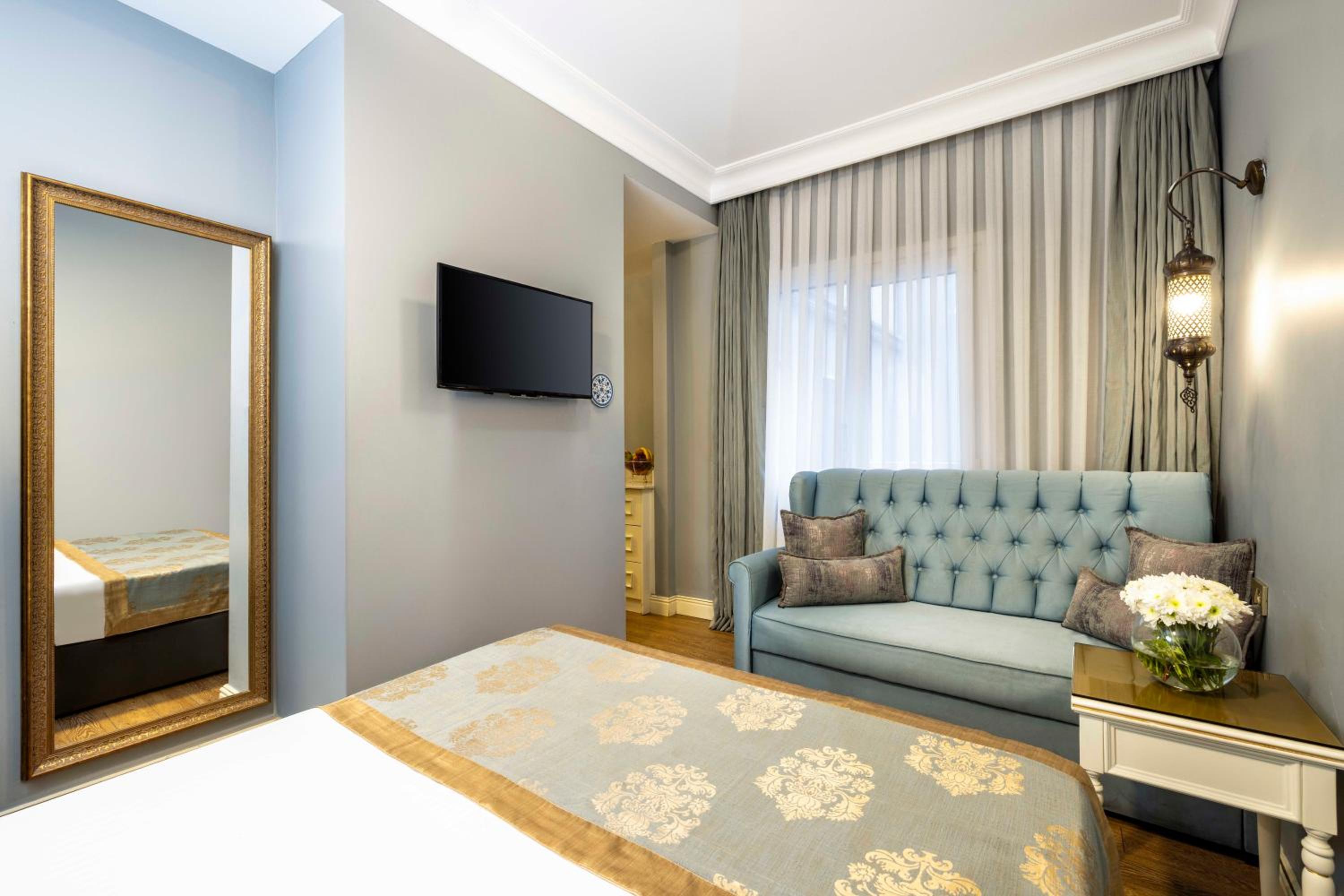 Raymond Hotel Old City - Image 69