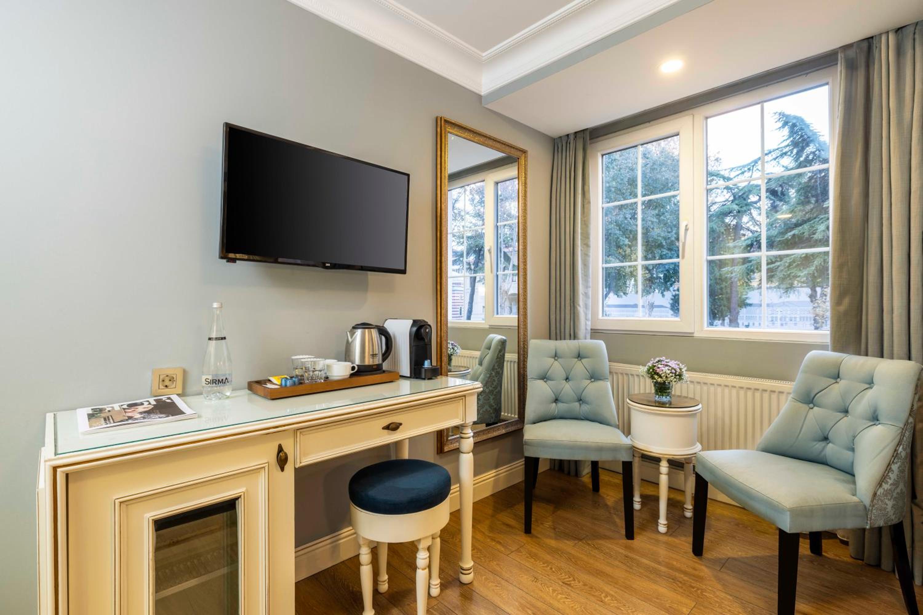 Raymond Hotel Old City - Image 70