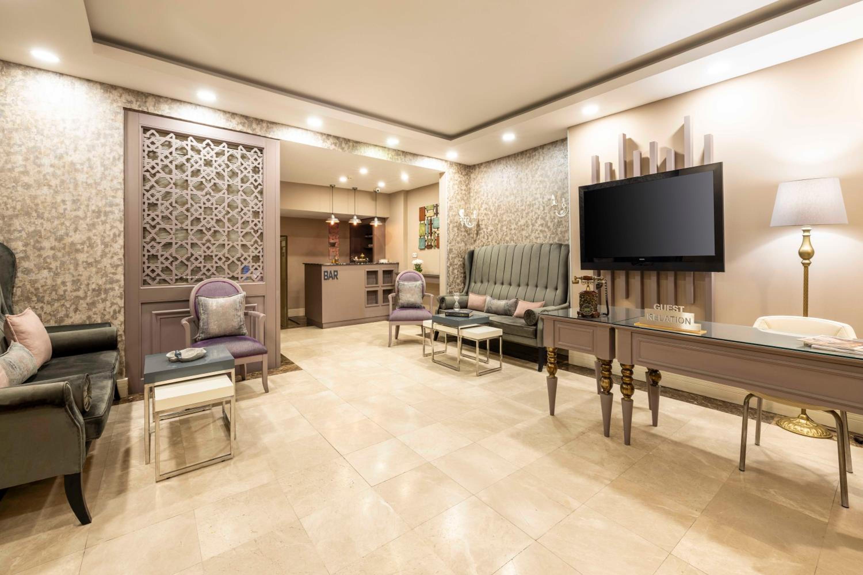 Raymond Hotel Old City - Image 58