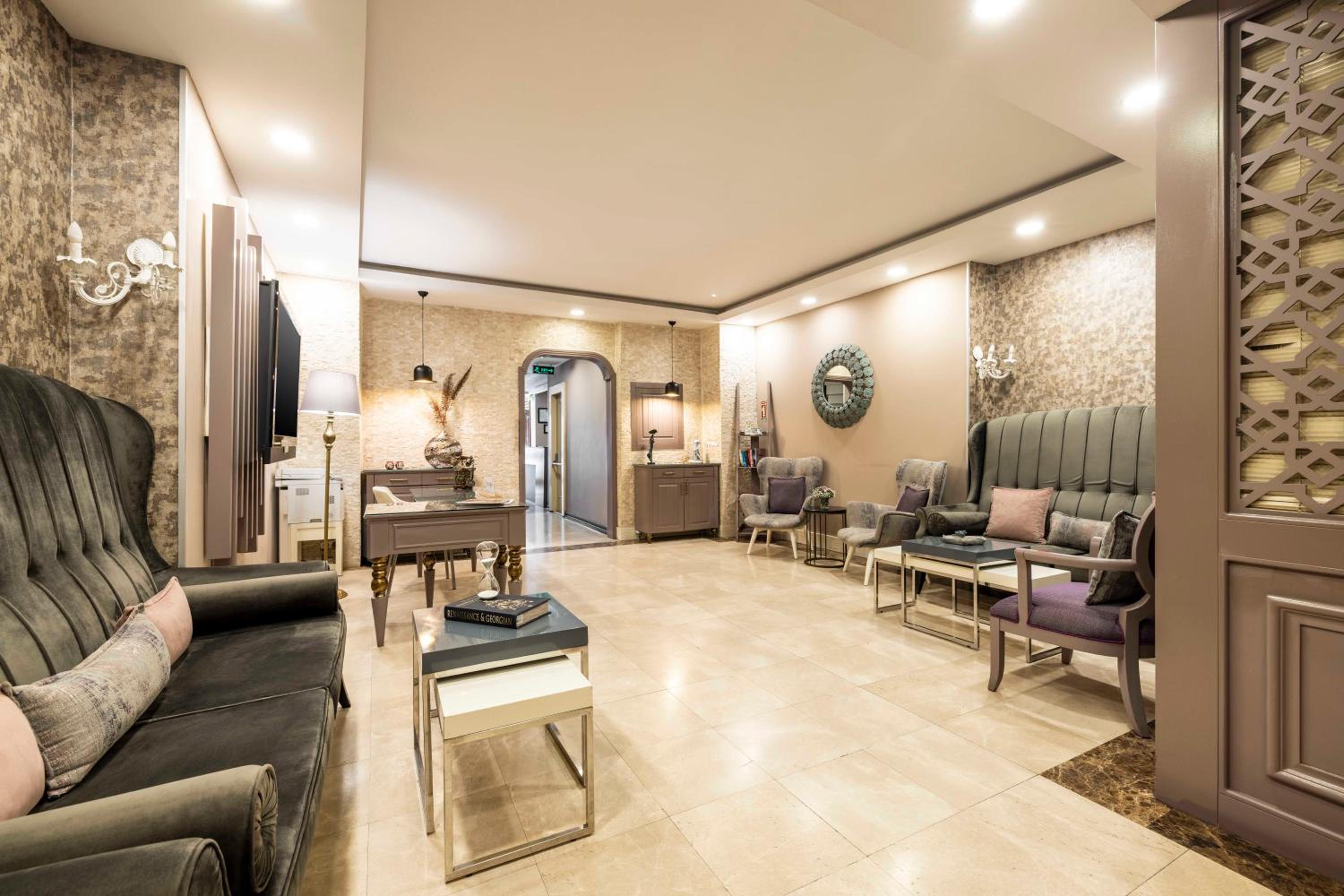 Raymond Hotel Old City - Image 31