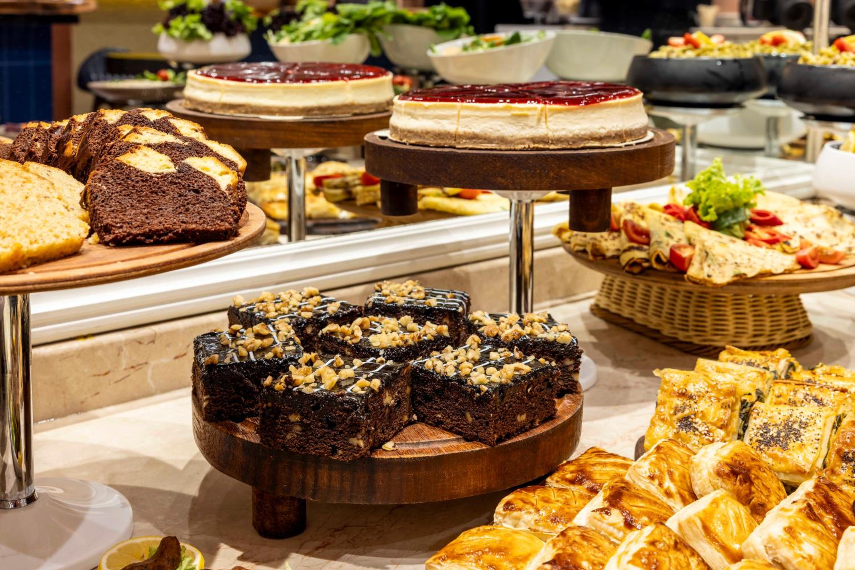 Raymond Hotel Old City - Image 16