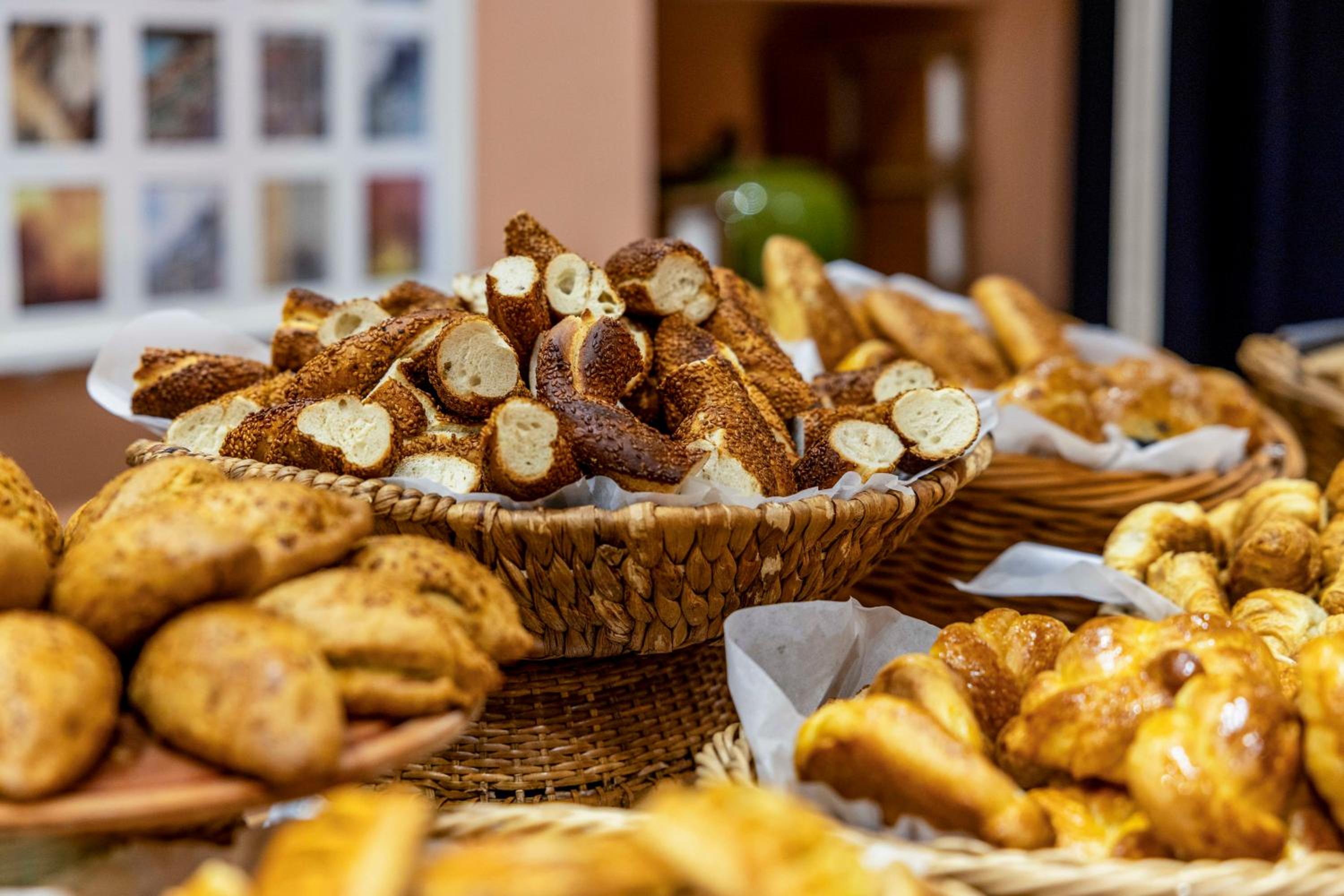 Raymond Hotel Old City - Image 14