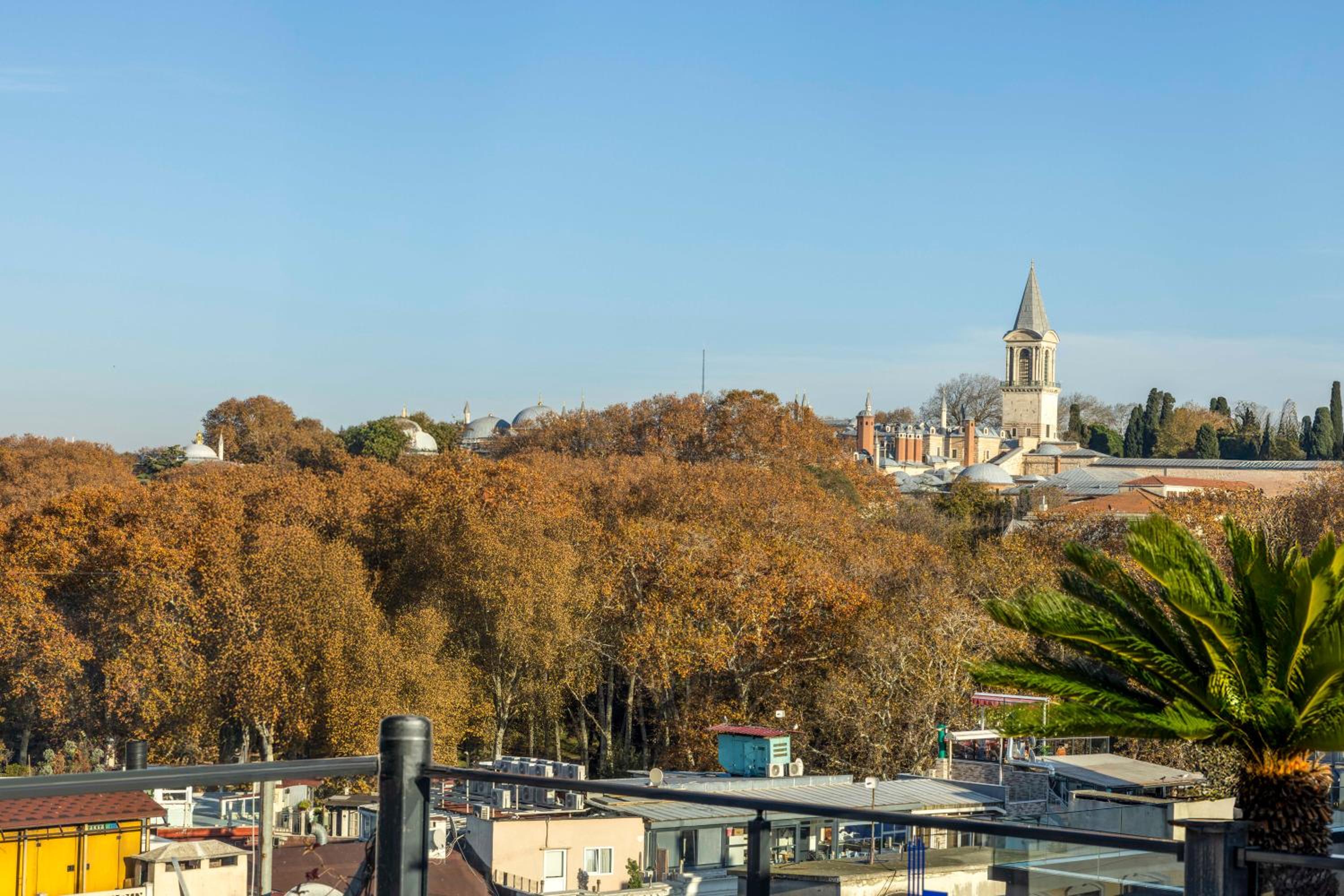 Raymond Hotel Old City - Image 39