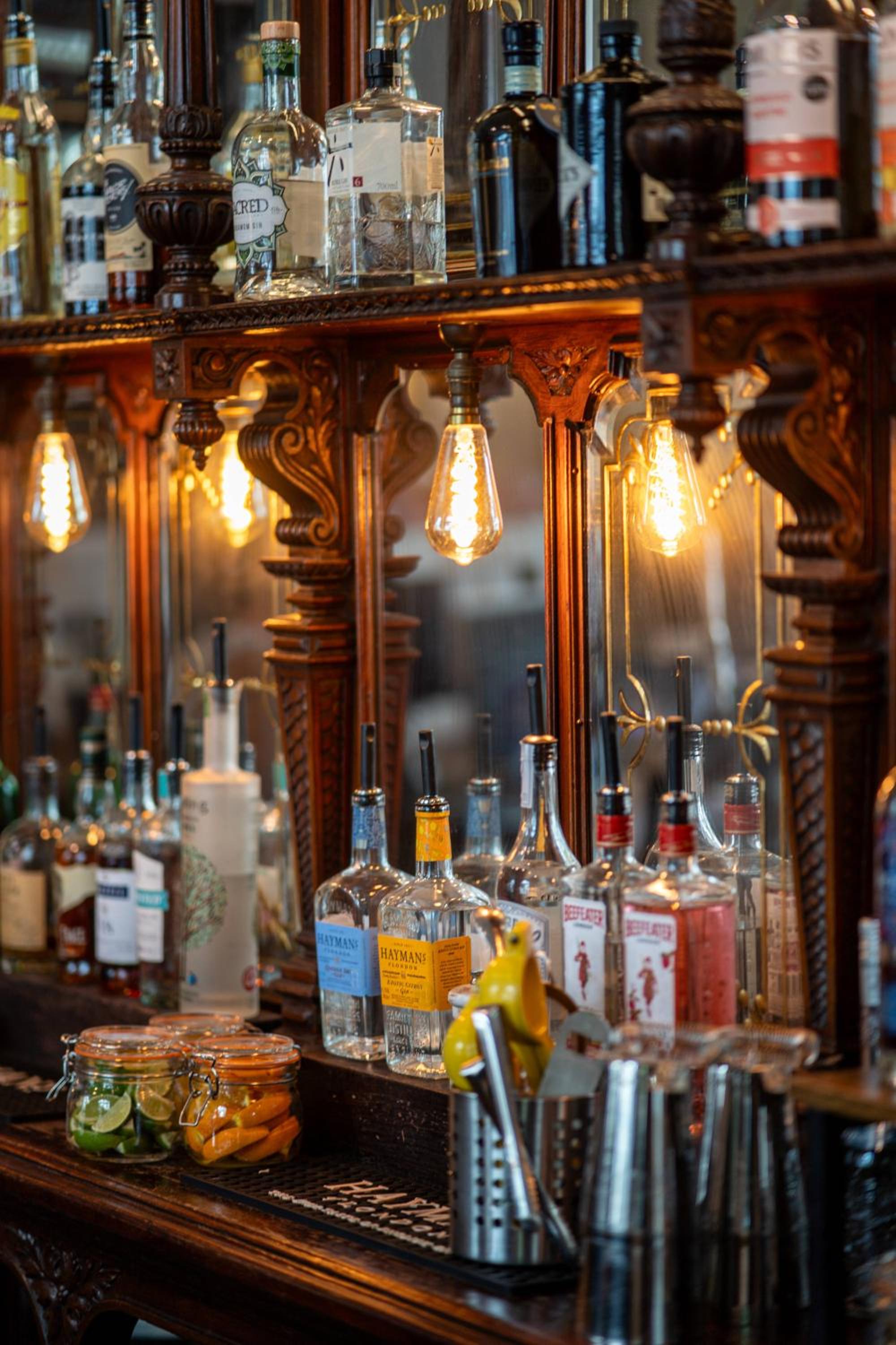 bar