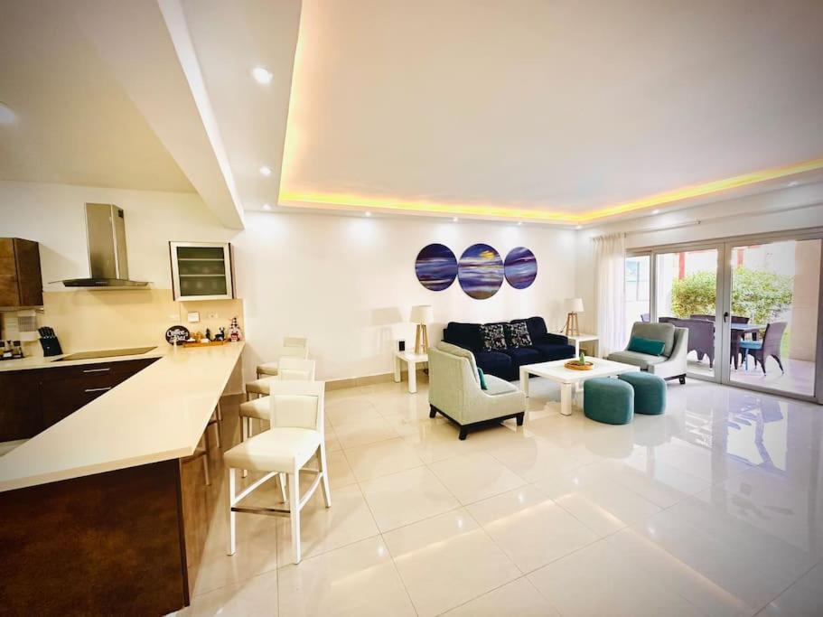 Best Vacation Suite Room Ocean Front