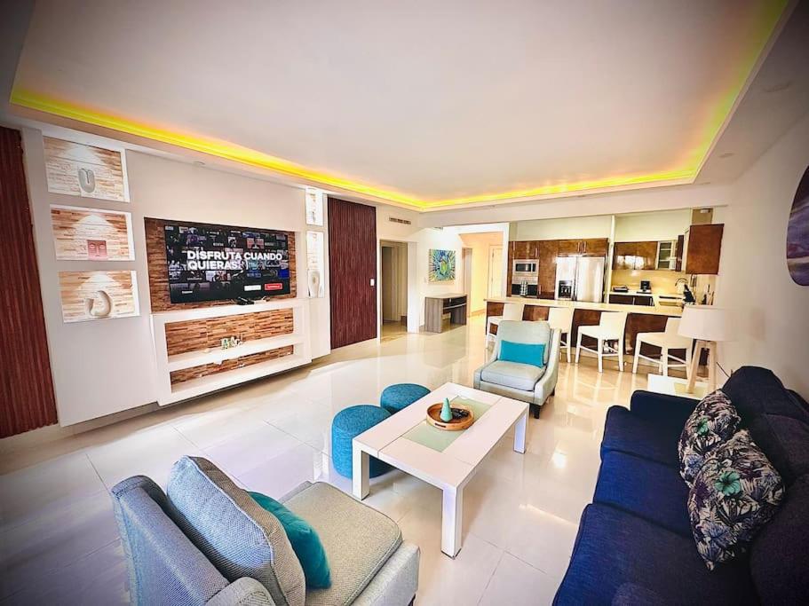 Best Vacation Suite Room Ocean Front