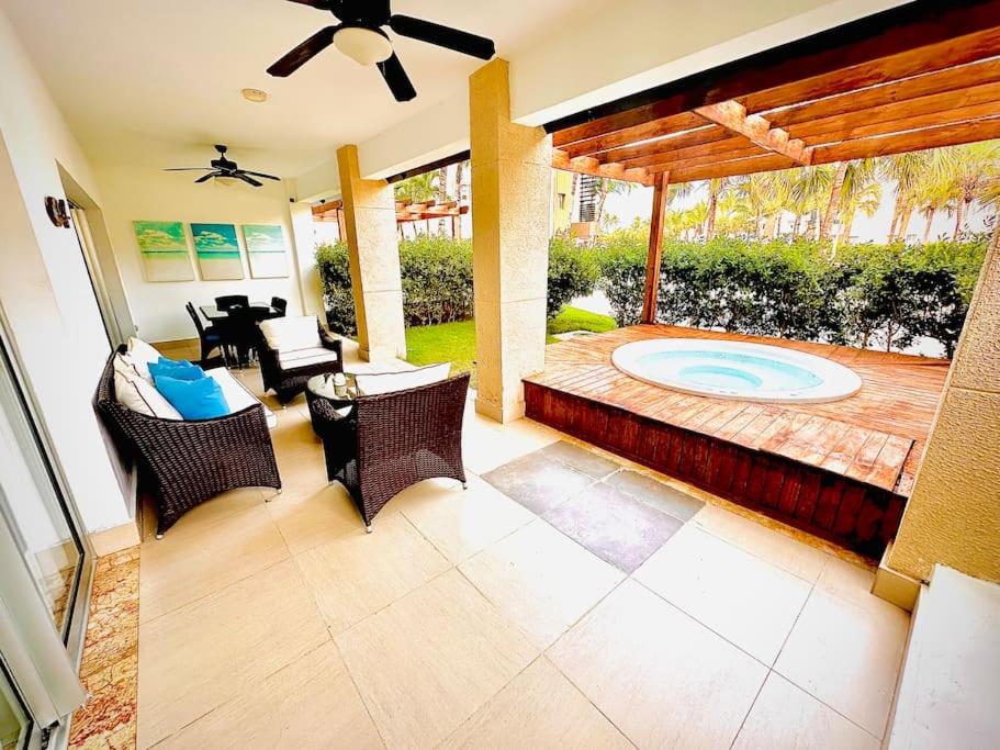 Best Vacation Suite Room Ocean Front