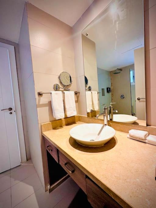 Best Vacation Suite Room Ocean Front