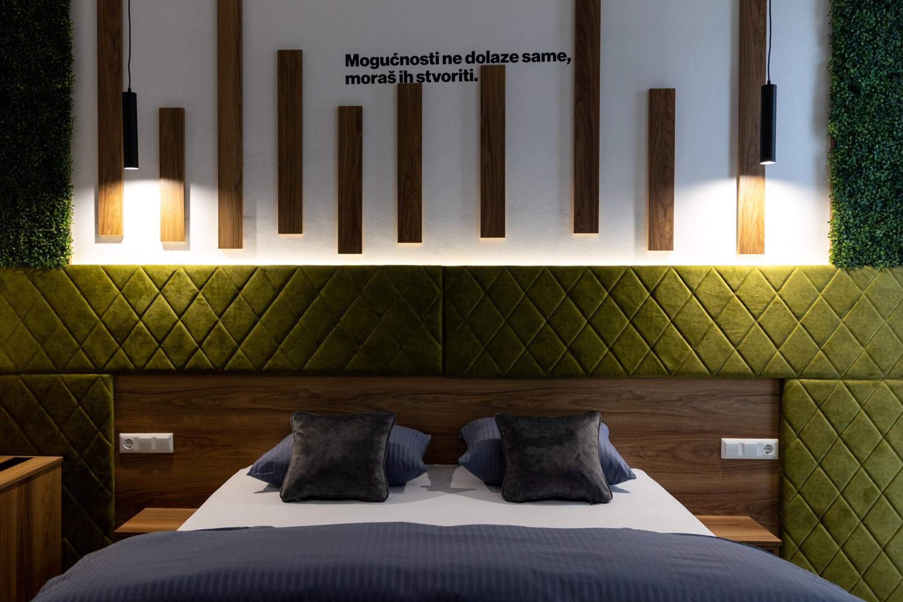 Photo 156