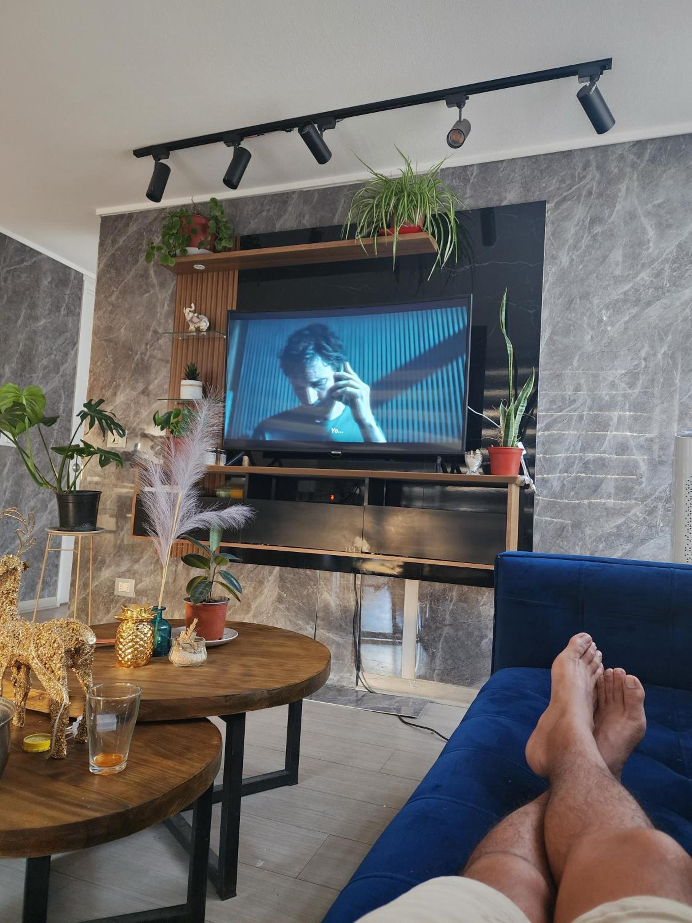Habitación privada en nuevo depto con terraza y AC por Metro irarrazaval