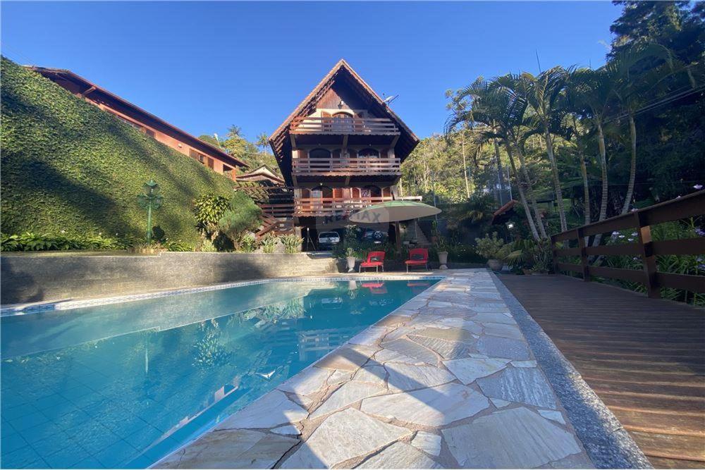 Suites em casa de campo